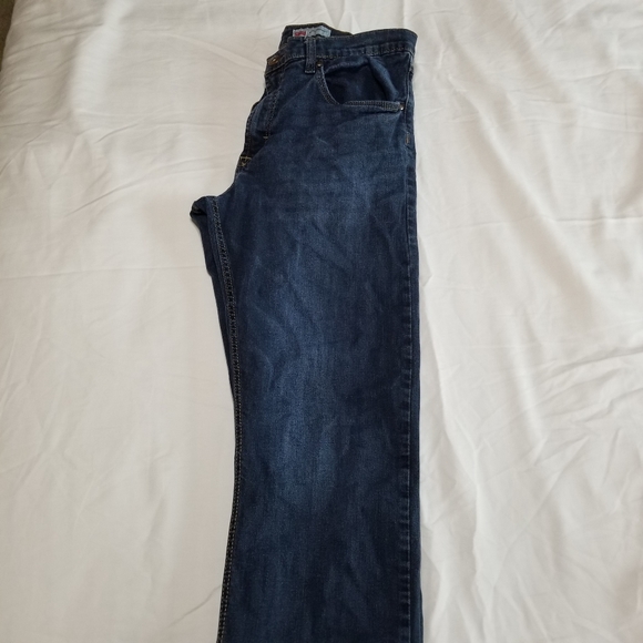 Wrangler Slim-Straight Blue Jeans - Picture 4 of 5